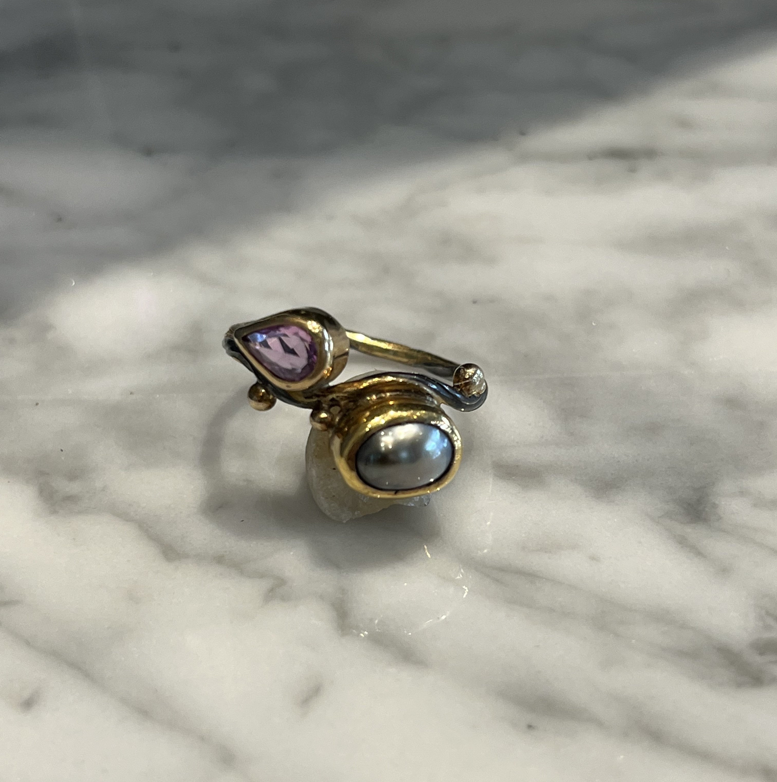 Bergsøe - Unika Ring - Guld - Sølv - Safir - Keshiperle - 4022566 53