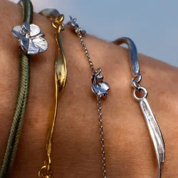 Flora Danica: Firklver silke armbnd - Olivengrn - Slv - FLC-SILK-OLIVE-18-S