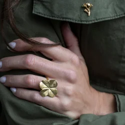 Flora Danica: Firklver Statement ring - forgyldt slv - FLC-StRi-G