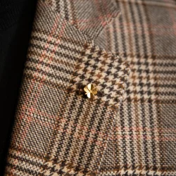 Flora Danica: Firklver pin - forgyldt slv - FLC-Pi-G