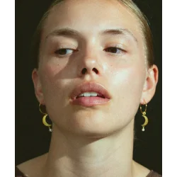 Jane Knig: Half Moon Creole with pearl rering - HMCP-XJK24-1-G