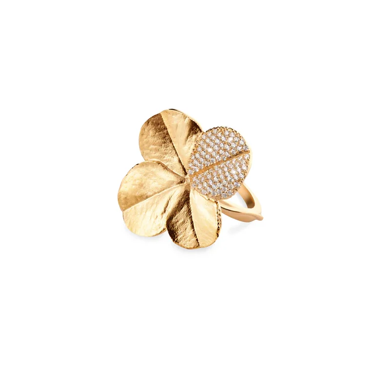 Flora Danica: Firklver Statement ring Pav - forgyldt slv - FLC-StRi-G-Pave