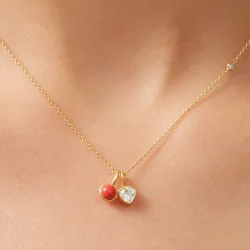 Julie Sandlau: Little Prime Pendant - Vedh�ng - Red Coral - Forgyldt s�lv - PD374GDRECOCR