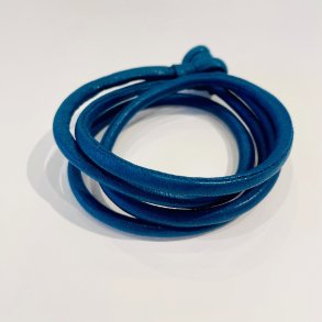 OLE LYNGGAARD COPENHAGEN: Aqua Blue Lderarmbnd - A2522-002