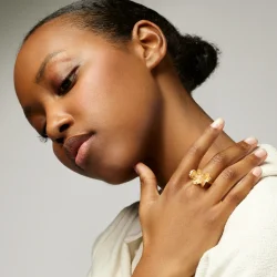 OLE LYNGGAARD COPENHAGEN: Wild Rose ring - Guld - A3219-401