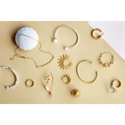Jane K�nig: CURLY HOOPS �rering - Lille - MAT FORGYLDT - JKSCHF18-G